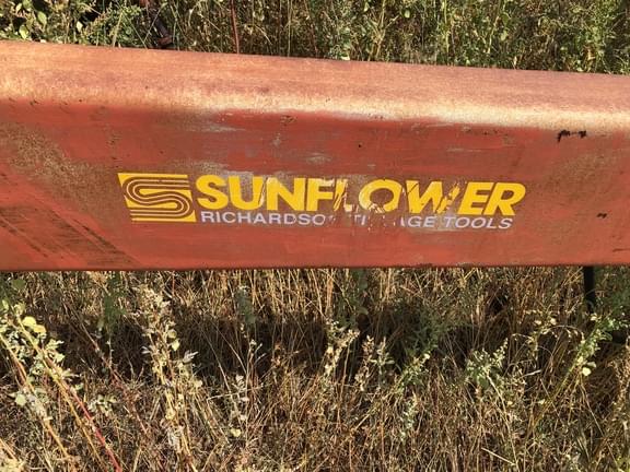 Image of Sunflower 3670-35 equipment image 3