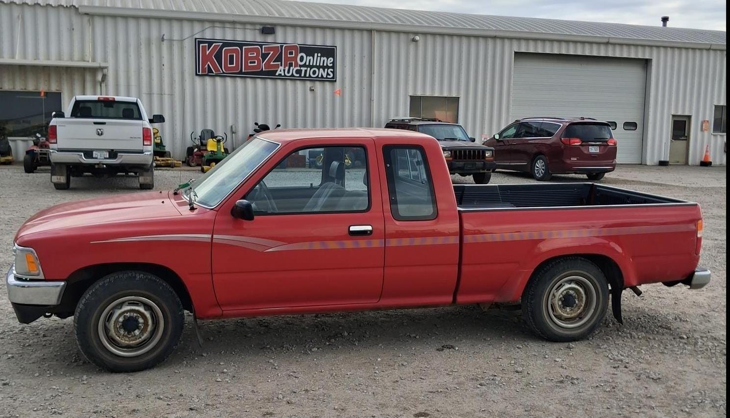 1991 Toyota Deluxe Equipment Image0