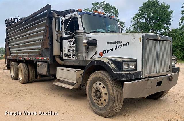 Image of Western Star 4900 equipment image 2