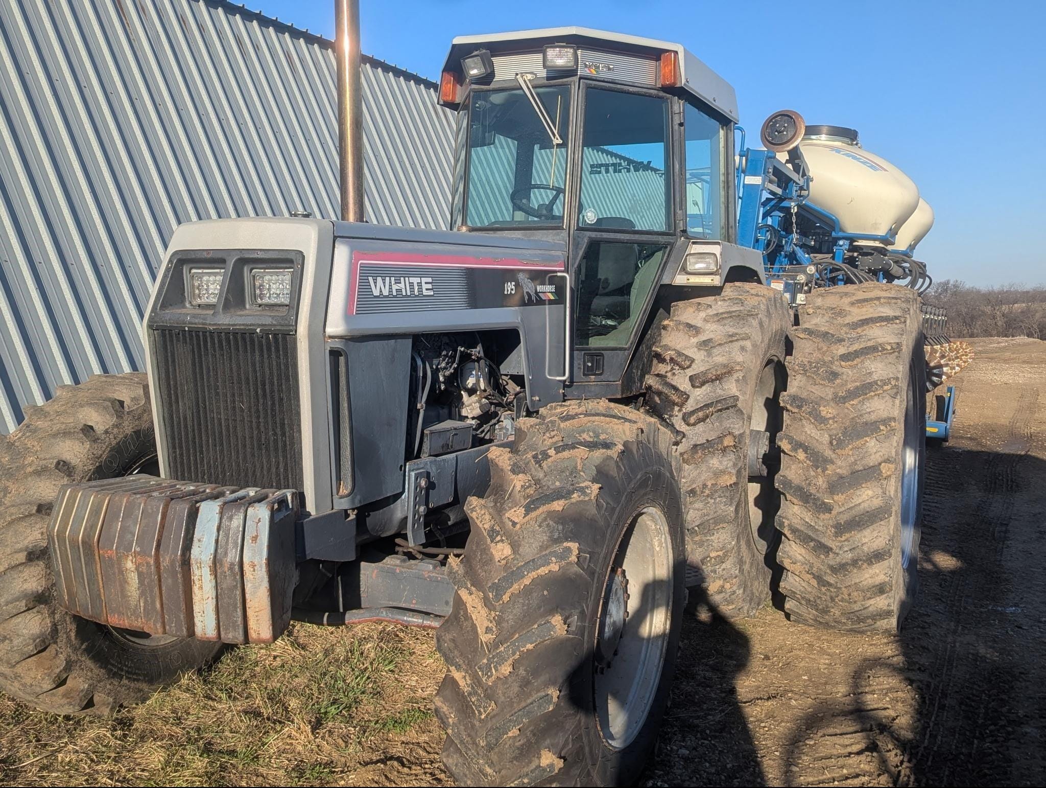 1991 White 195 Equipment Image0