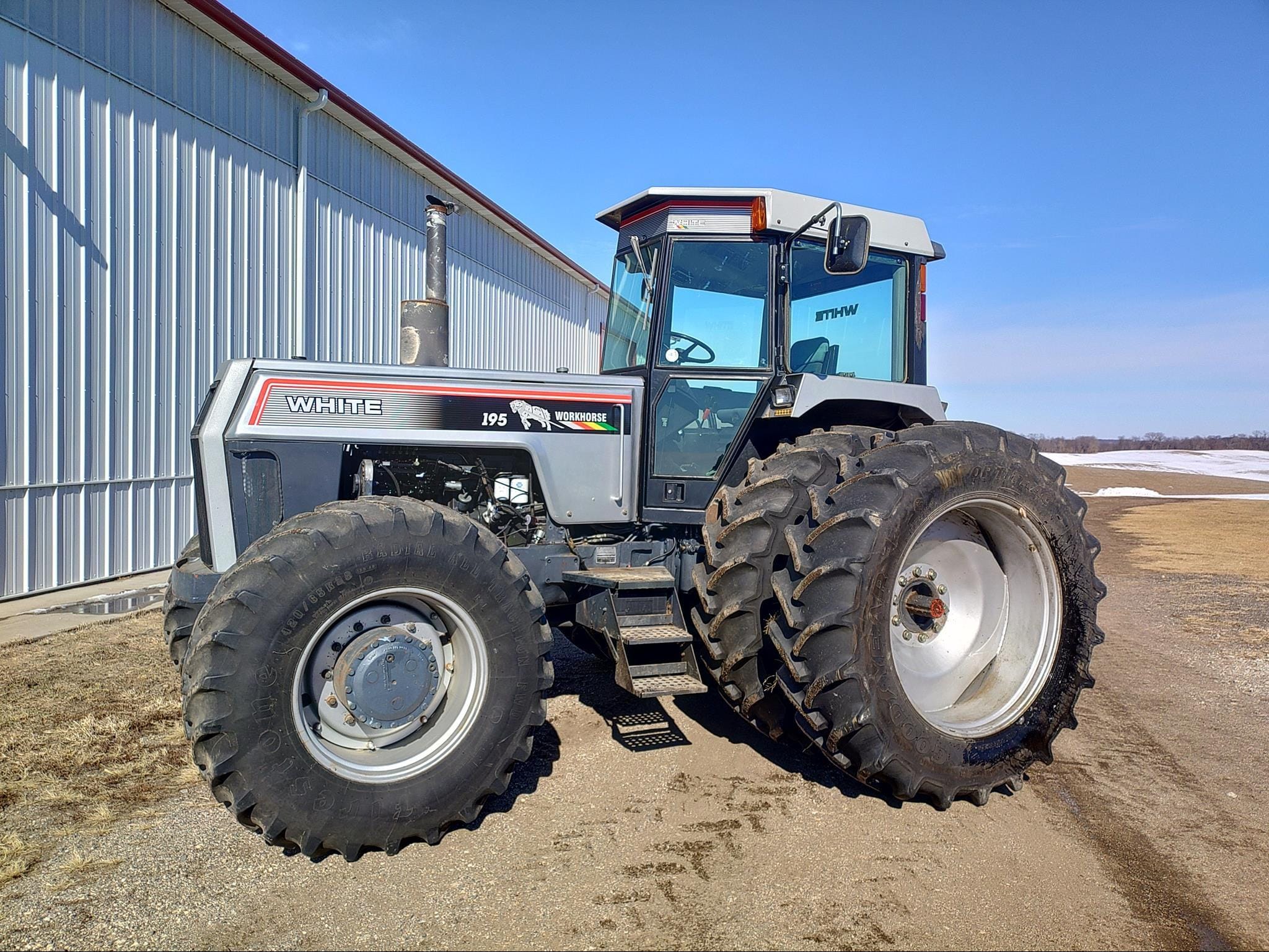 1991 White 195 Equipment Image0