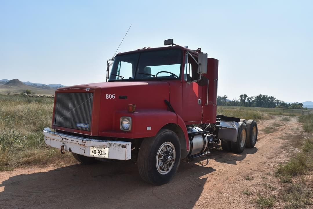 Image of White GMC WG Primary image