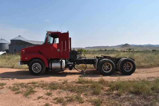 Image of White GMC WG equipment image 2