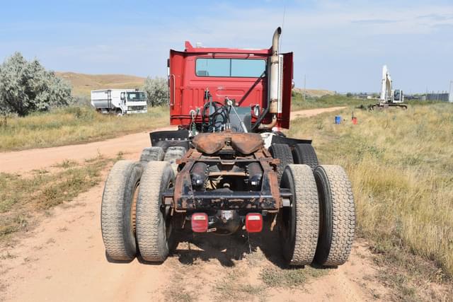 Image of White GMC WG equipment image 4