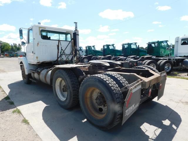 Image of White GMC WG64 equipment image 3