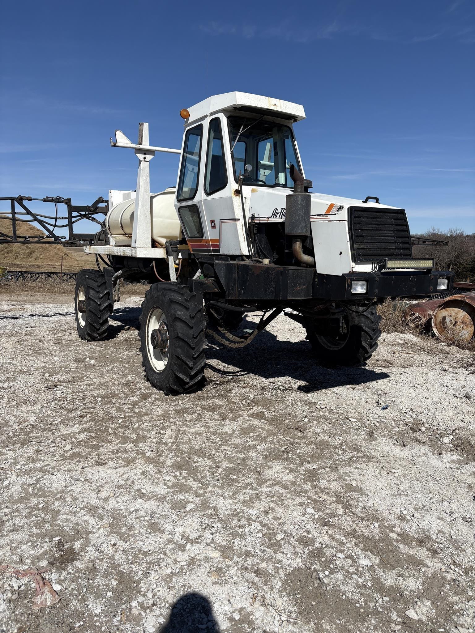 1991 Willmar 745 Equipment Image0