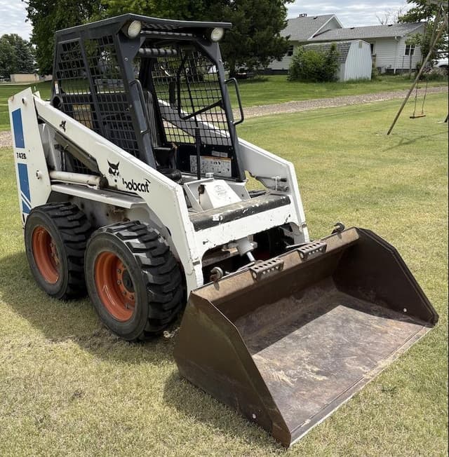 Image of Bobcat 742B equipment image 1