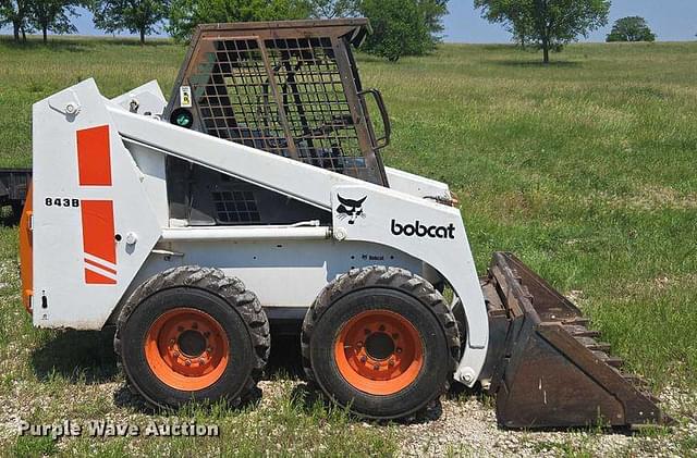 Image of Bobcat 843B equipment image 3