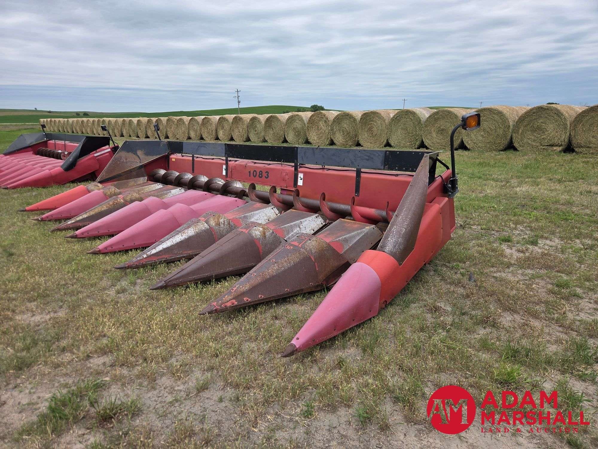 1992 Case IH 1083 Equipment Image0