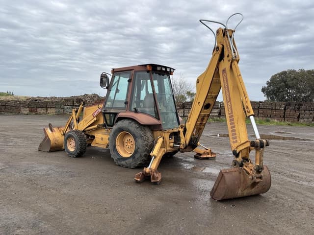 Image of Case 580 Super K equipment image 3