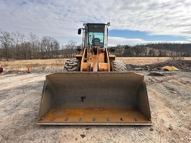 Image of Case 621B equipment image 4