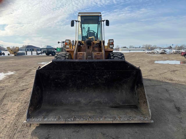 Image of Case 821 equipment image 1