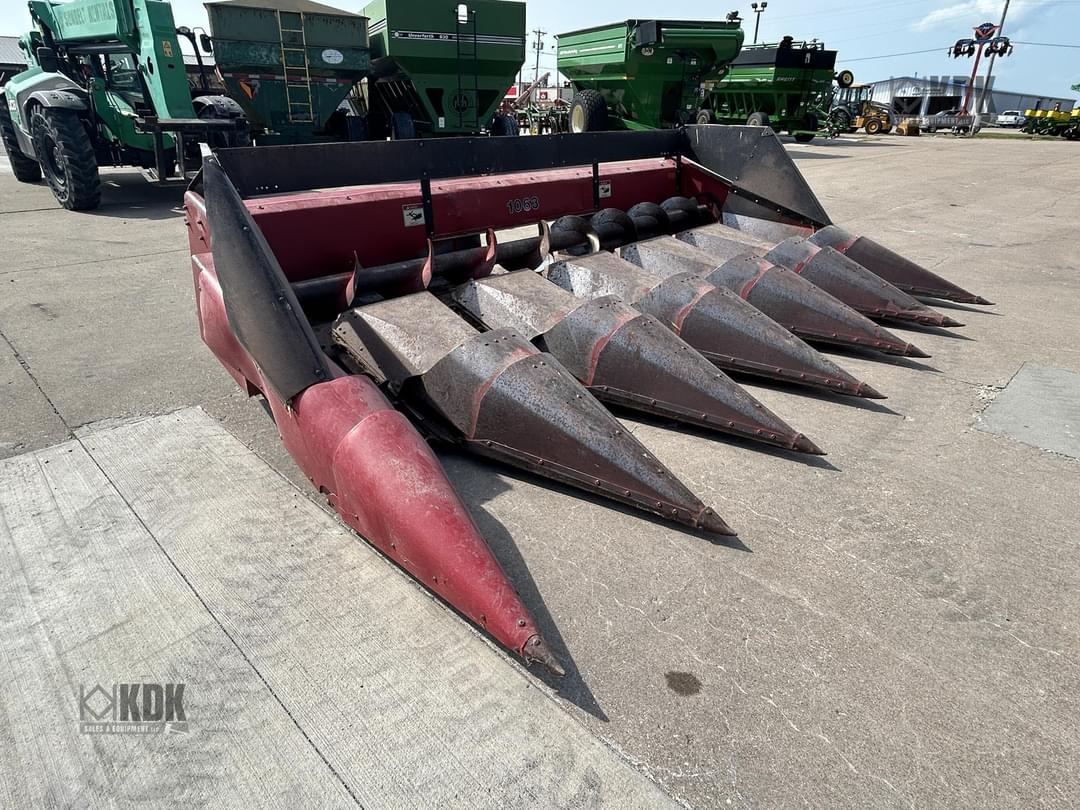 Image of Case IH 1063 Primary image