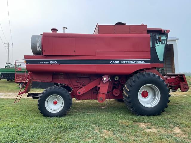 Image of Case IH 1640 equipment image 1