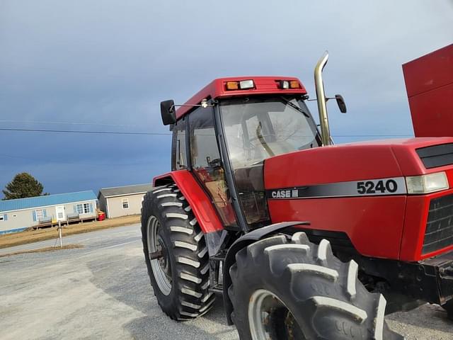 Image of Case IH 5240 equipment image 2