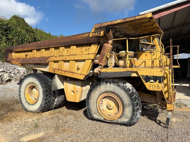 Image of Caterpillar 773B equipment image 3