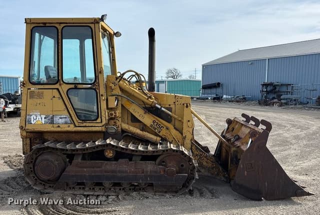 Image of Caterpillar 935C equipment image 3