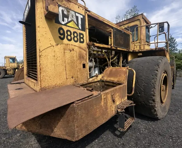 Image of Caterpillar 988B equipment image 4