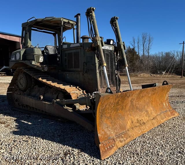 Image of Caterpillar D7H equipment image 2