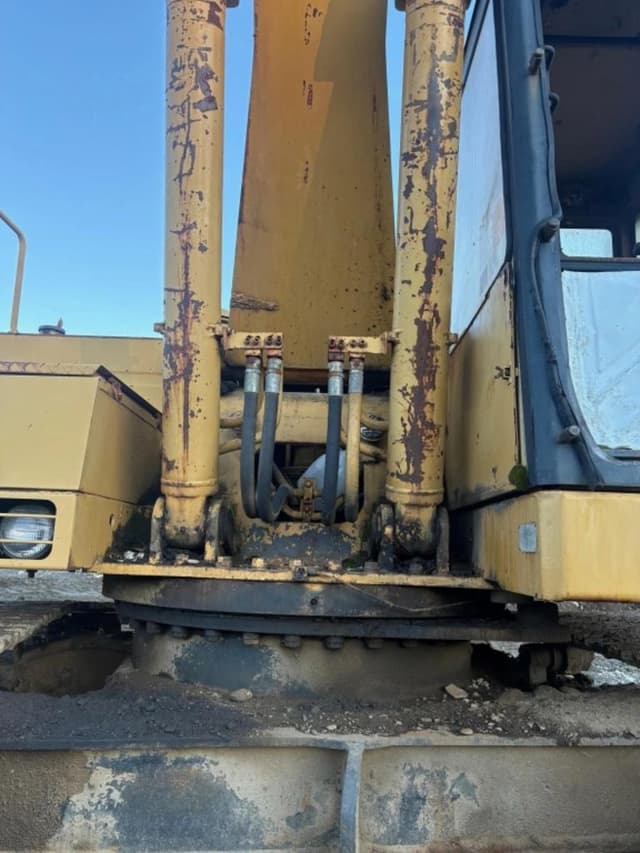 Image of Caterpillar EL240B equipment image 4