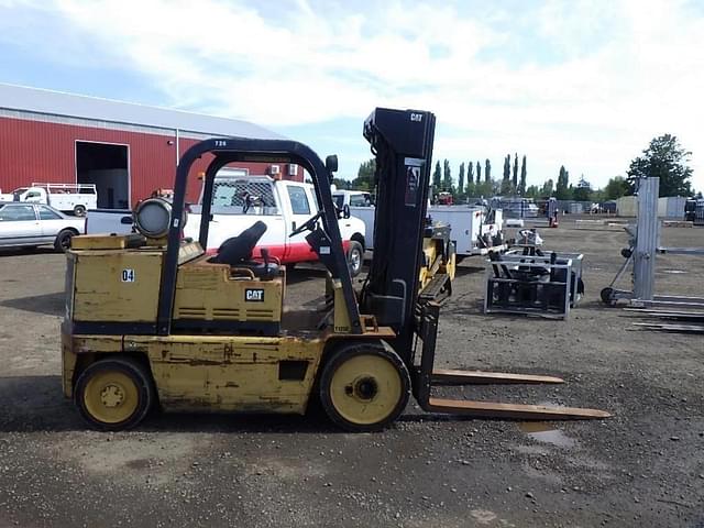 Image of Caterpillar T125D equipment image 2