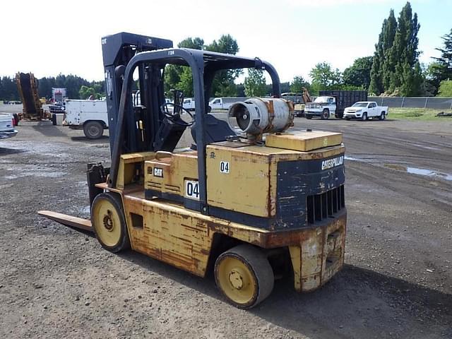 Image of Caterpillar T125D equipment image 4