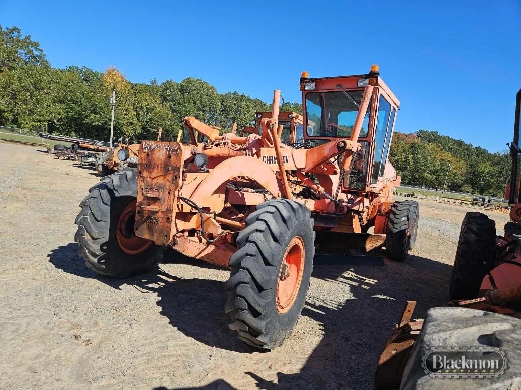 1992 Champion 720A Equipment Image0