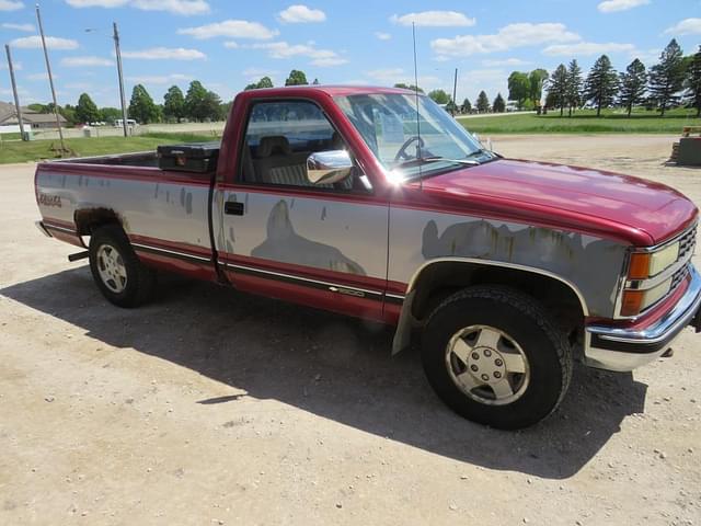 Image of Chevrolet 1500 equipment image 3