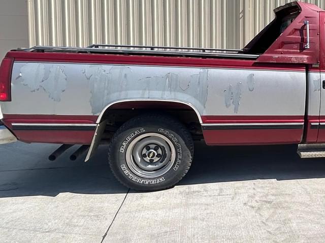 Image of Chevrolet 1500 equipment image 2
