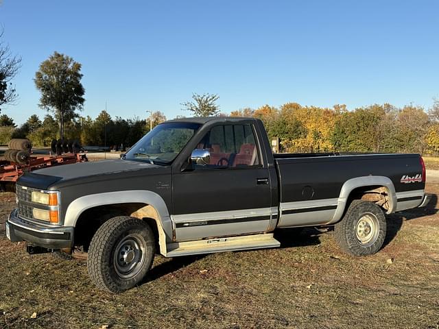 Image of Chevrolet 2500HD equipment image 1