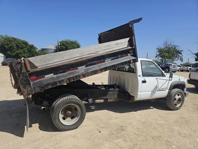 Image of Chevrolet 3500 equipment image 4
