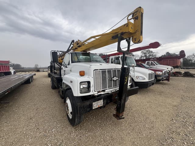 Image of Chevrolet 6500 equipment image 4