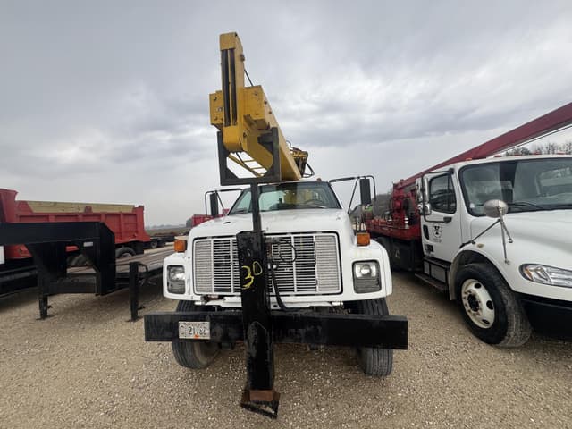 Image of Chevrolet 6500 equipment image 2