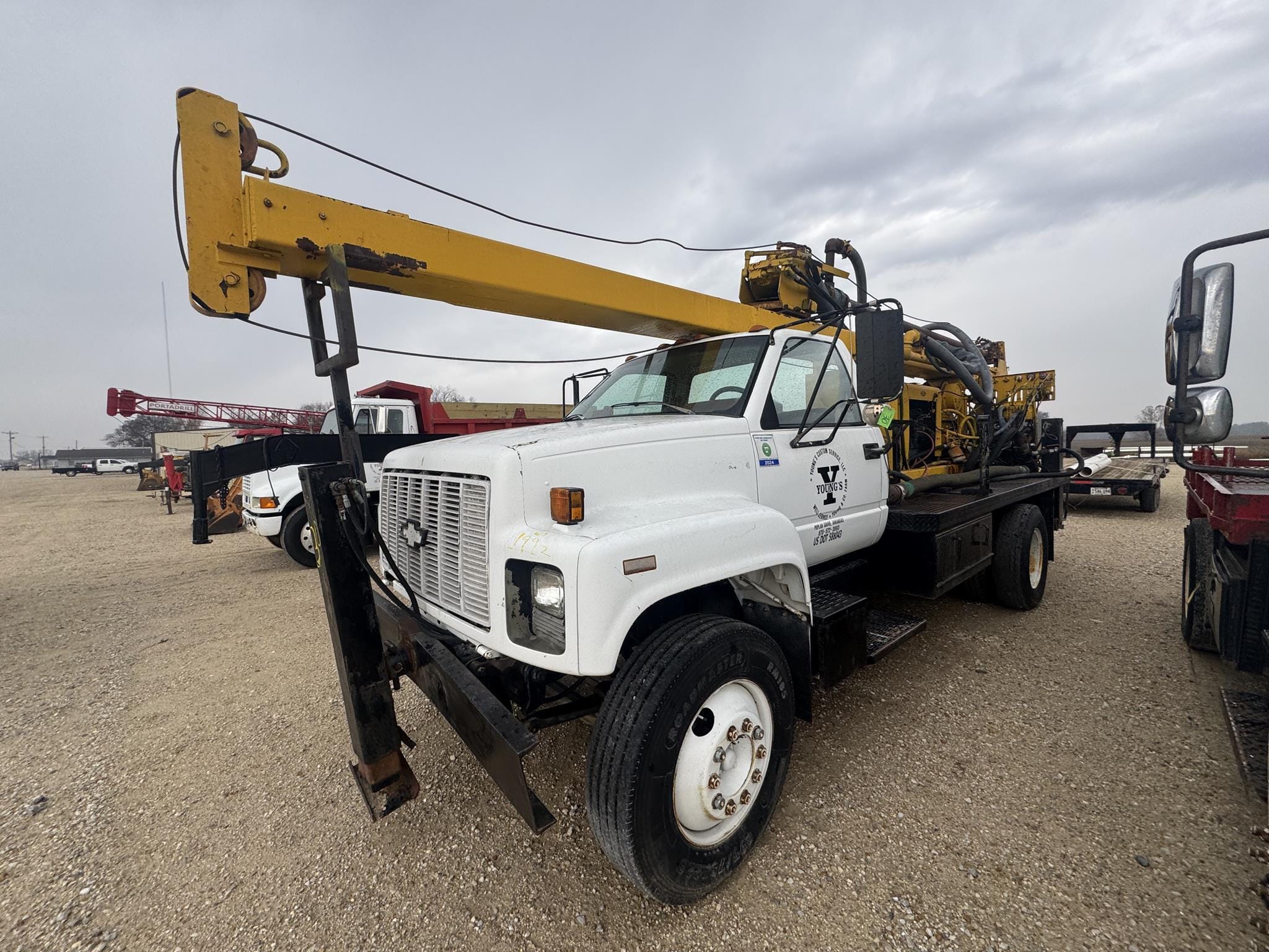 1992 Chevrolet 6500 Equipment Image0