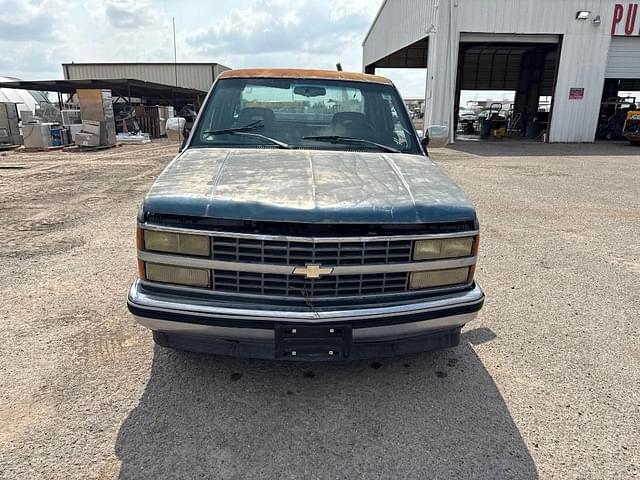 Image of Chevrolet C1500 equipment image 2