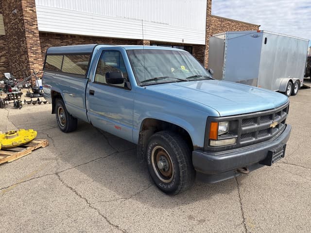 Image of Chevrolet K1500 equipment image 2