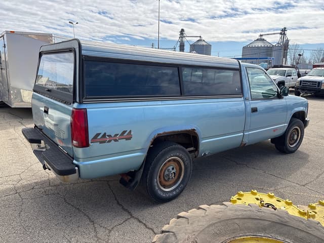 Image of Chevrolet K1500 equipment image 3