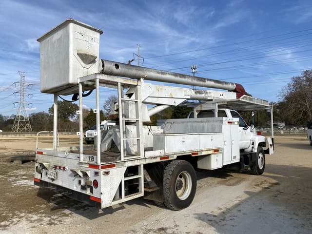Image of Chevrolet Kodiak equipment image 2