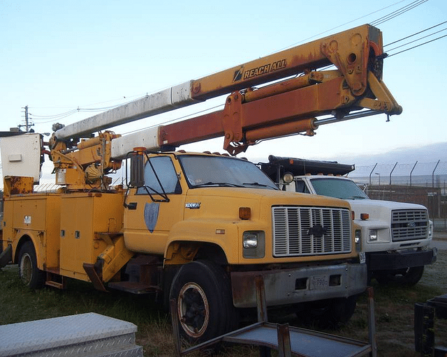 Image of Chevrolet Kodiak equipment image 1