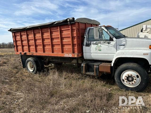 Image of Chevrolet Kodiak equipment image 4