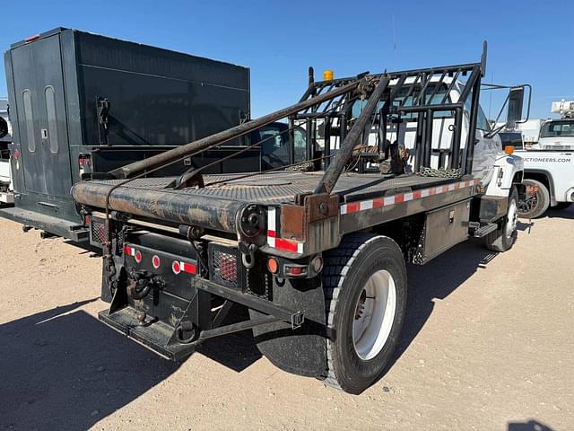 Image of Chevrolet Kodiak equipment image 2