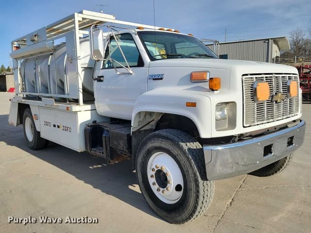 Image of Chevrolet Kodiak equipment image 2