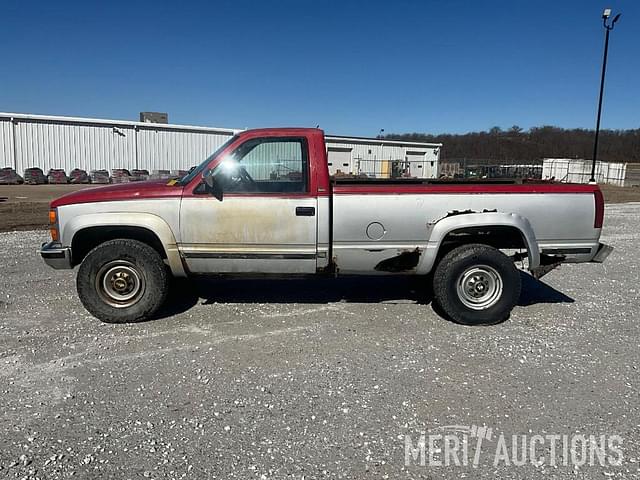 Image of Chevrolet 2500 equipment image 1