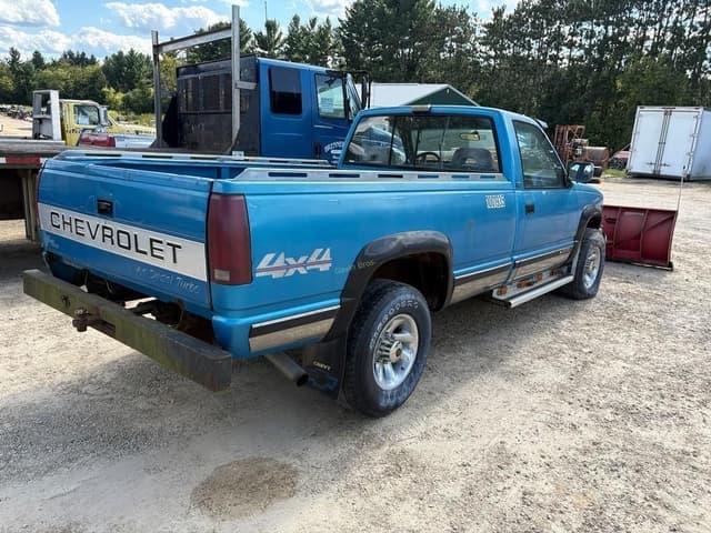 Image of Chevrolet 3500 equipment image 4