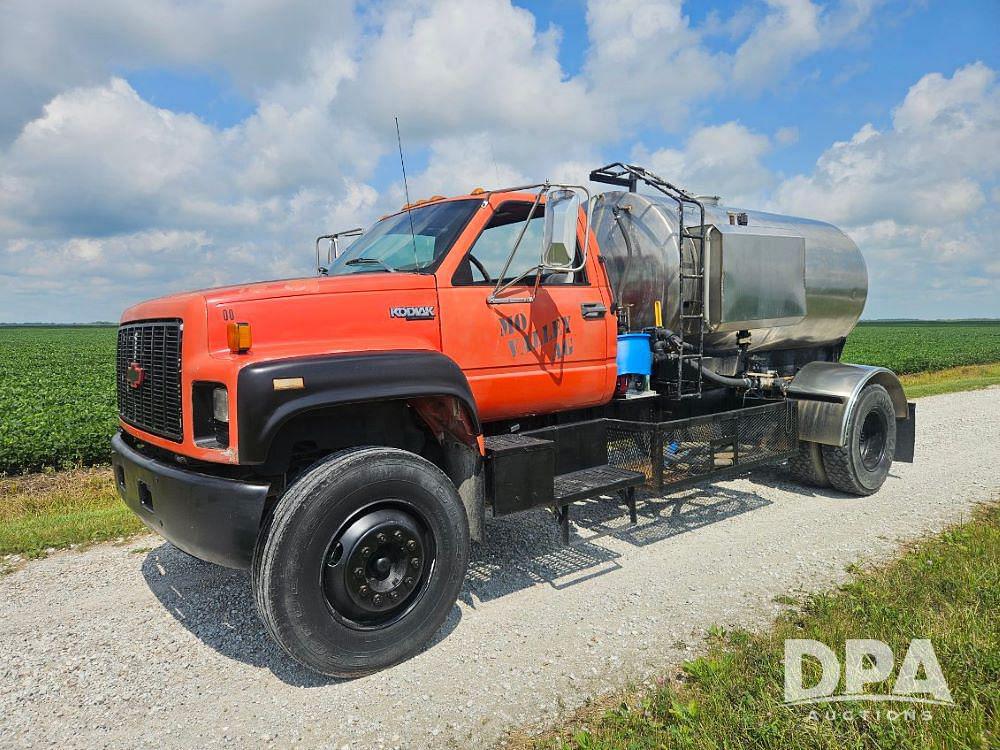 Image of Chevrolet Kodiak Primary image