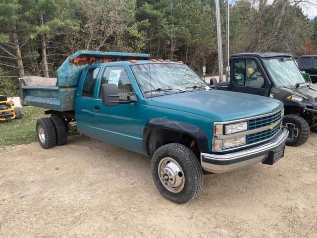 Image of Chevrolet 3500 equipment image 4