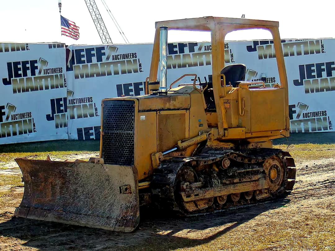 Image of John Deere 450G Primary image