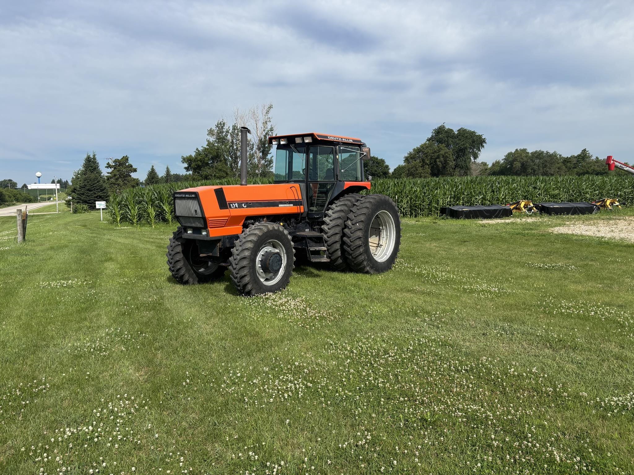 1992 Deutz-Allis 9190 Equipment Image0