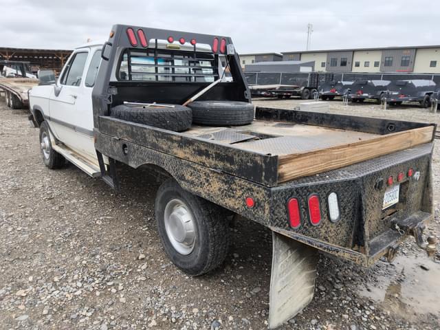 Image of Dodge Ram 2500 equipment image 2