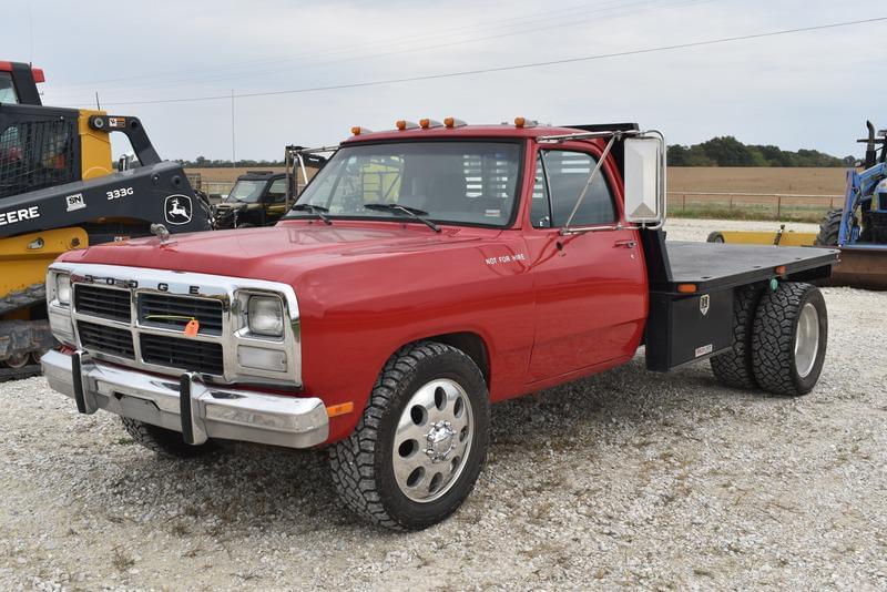 Image of Dodge D350 Primary image
